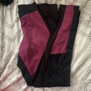 Lace detailed leggings